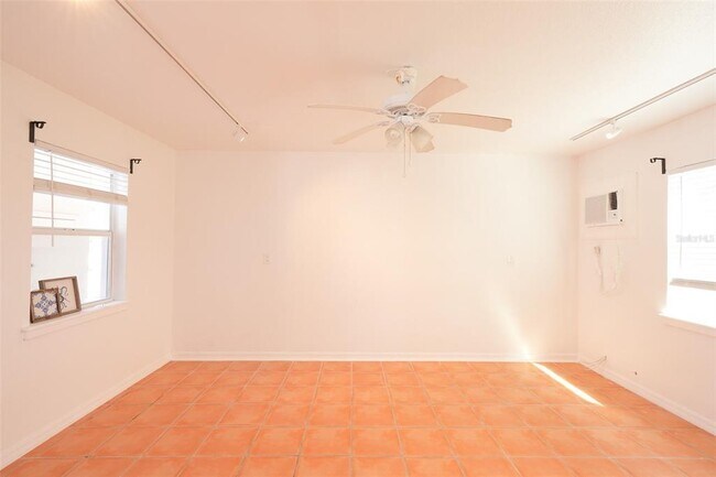 Building Photo - 115 145th Ave