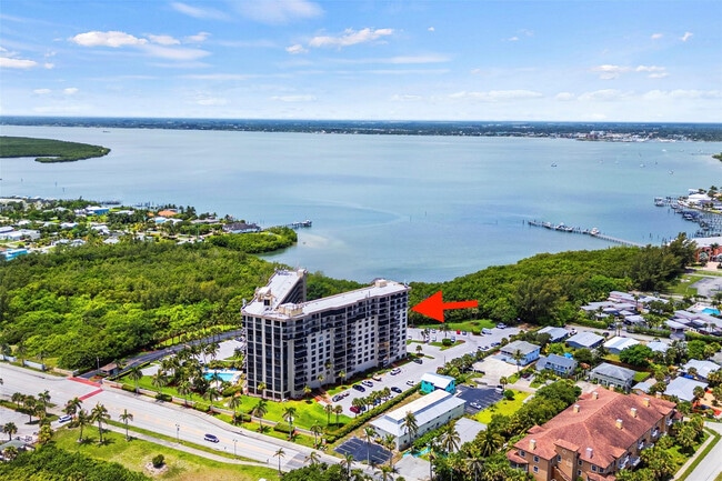 Building Photo - 801 S Ocean Dr