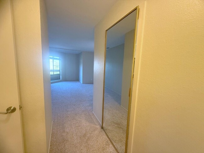 Building Photo - 815 Sea Spray Ln