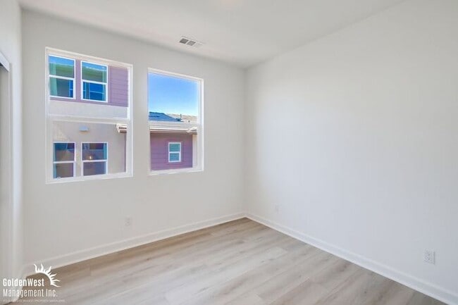 Building Photo - Brand New Build 3Bdm 2.5Ba Home in the Hil...
