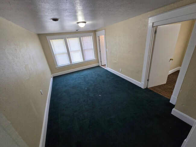 Building Photo - 414-416 Walbridge