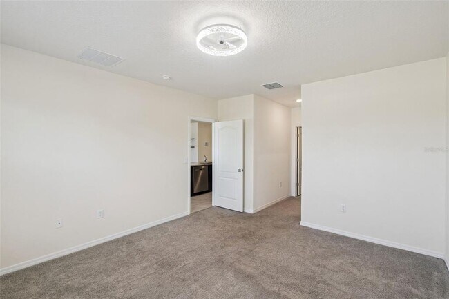 Building Photo - 544 Park Pl Blvd