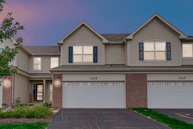 Building Photo - 1115 Goldfinch Ave