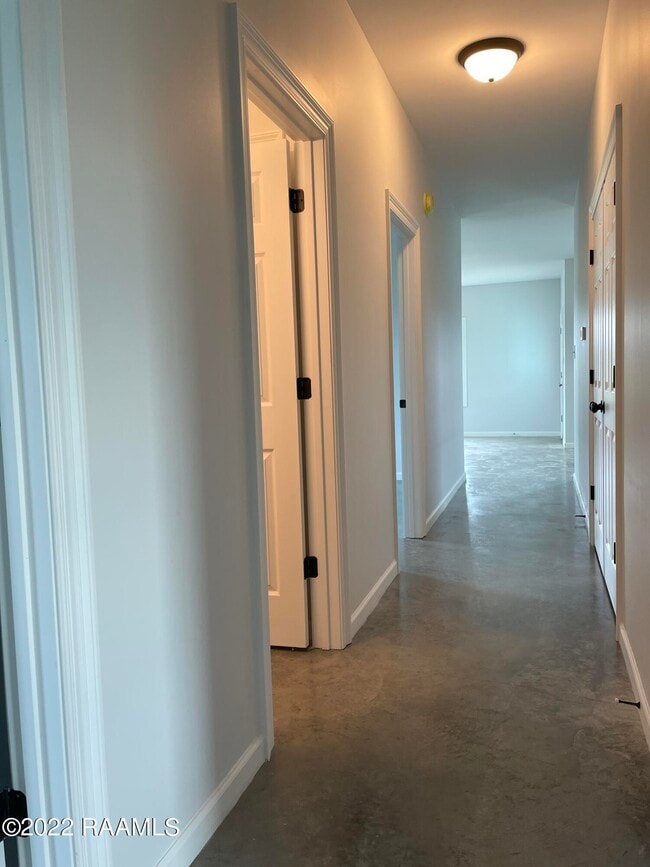 Building Photo - 237 Le Village Loop