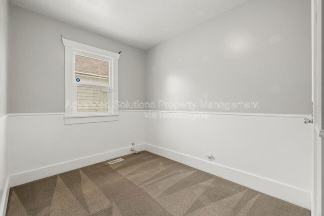 Building Photo - 486 2nd Ave