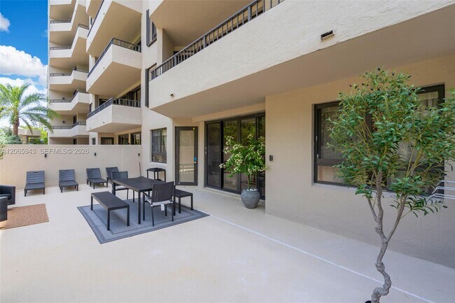 Building Photo - 151 Crandon Blvd