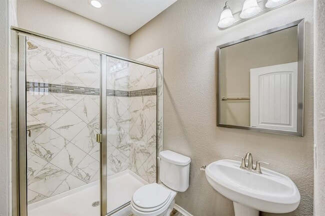 Building Photo - 198 Danish Dr