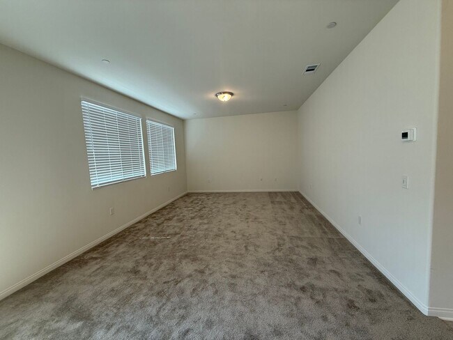 Building Photo - Victorville- New Richmond Home, 3 bedrooms...