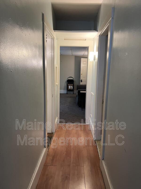 Building Photo - 402-404 Hammond St