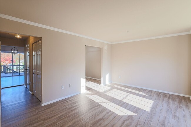 Building Photo - 1237 Splashing Brook Dr