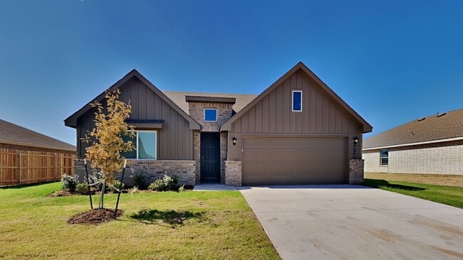 Building Photo - A Very Stunning and Spacious 4 Bedroom 2 Bath Home in Putnam City Schools