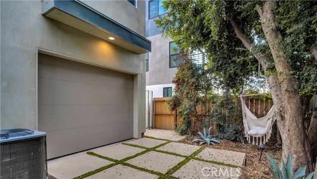 Building Photo - 1347 Seward St