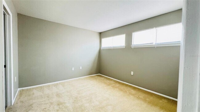 Building Photo - 4016 Woodfern Dr