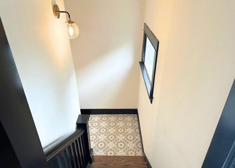 Building Photo - 3814 Marcy St
