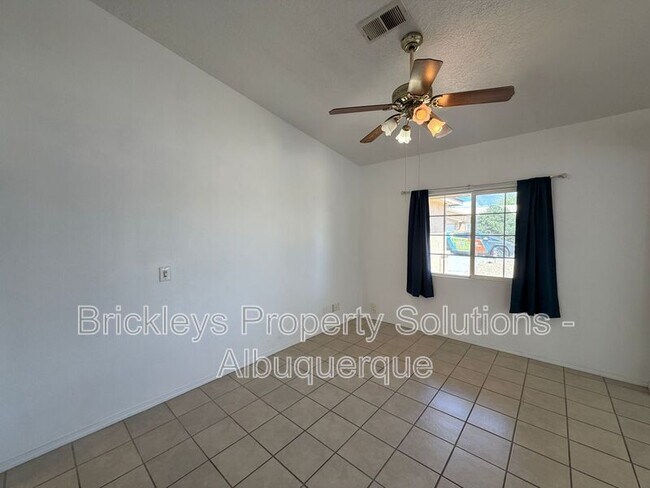 Building Photo - 1405 Secret Valley Dr SW