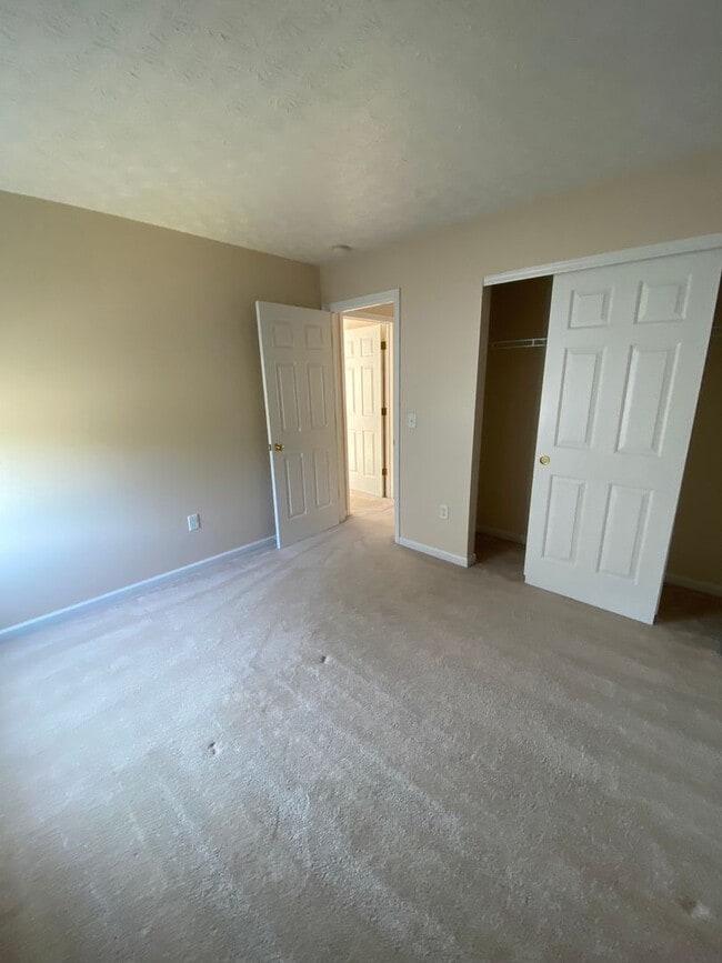 Building Photo - 4221 Dobbin Cir