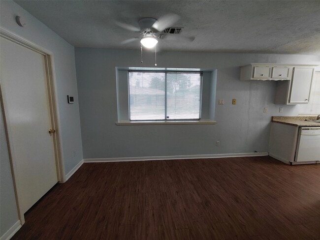 Building Photo - 3203 Mourning Dove Dr