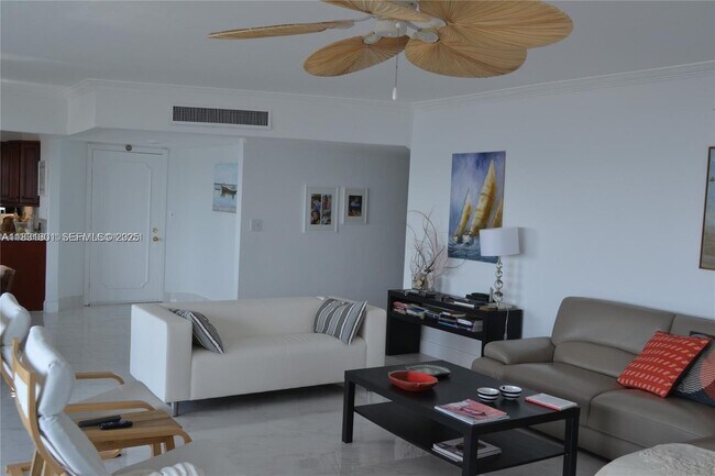 Building Photo - 3850 Galt Ocean Dr