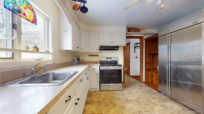 Building Photo - 178 Barnes Rd