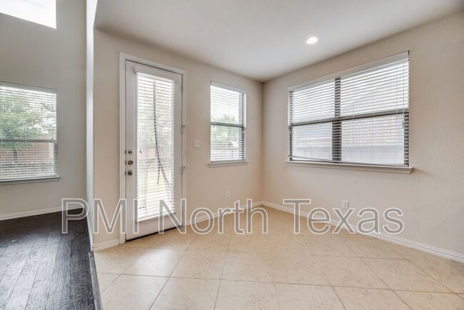 Building Photo - 415 San Marcos Dr