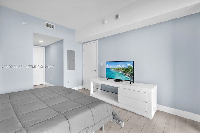 Building Photo - 2602 E HALLADALE T3105