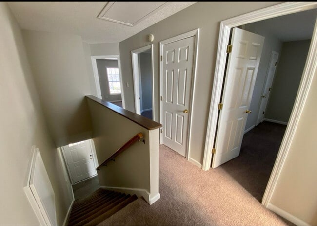 Building Photo - 4609 Honeysuckle Ln