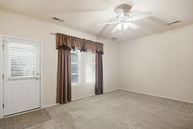 Building Photo - 113 Olde Towne Way