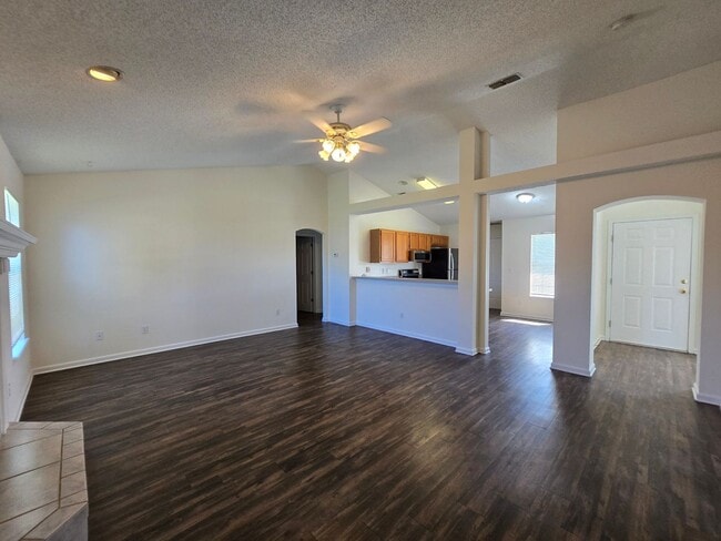 Building Photo - Westchase Manor – 3/2 SF Home Voucher Prog...