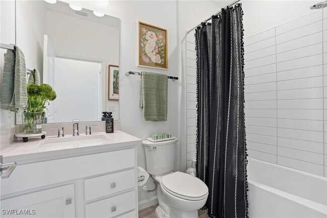 Building Photo - 1657 Serena Ave