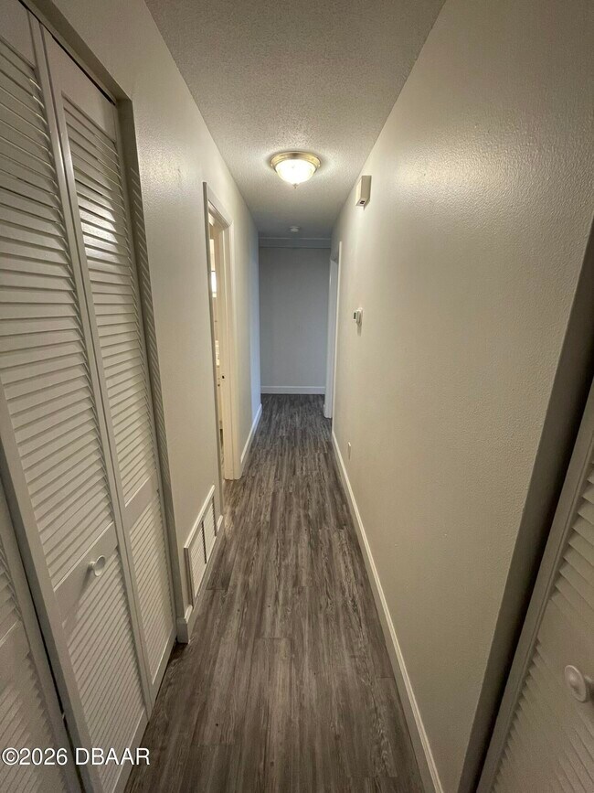 Building Photo - 90 Hickory Hills Cir