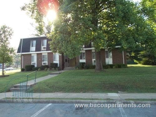 Building Photo - Colonial Village Apartments