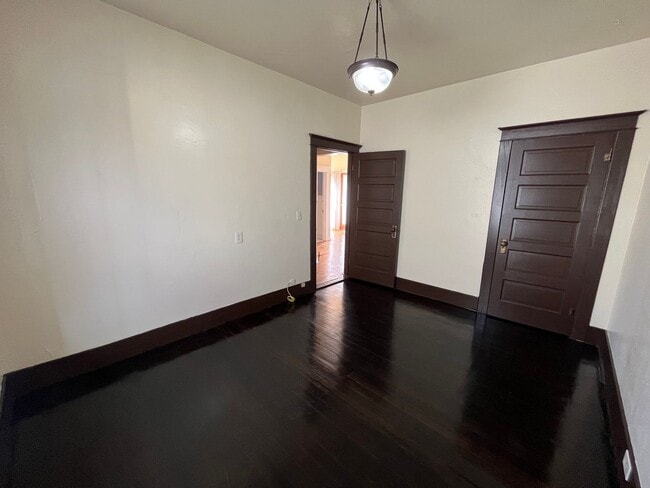 Building Photo - Historic, Charming Home in Coronado Distri...