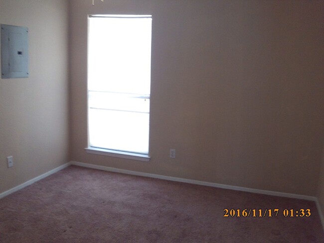 Building Photo - 225 Kerby Street Apt D, Arlington, TX 76013