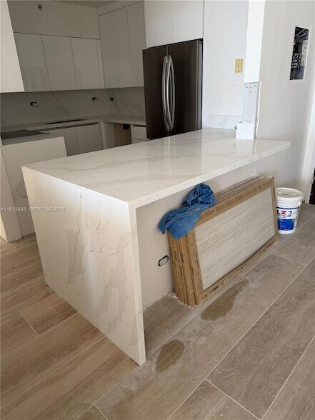 Building Photo - 1500 Bay Rd