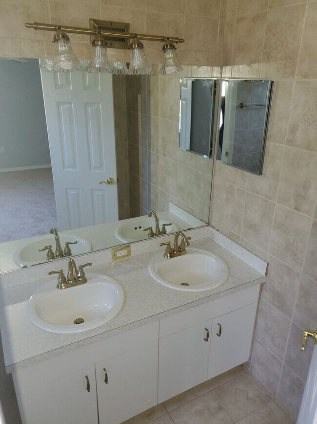 Building Photo - Glenridge 3/2 Home Located in Lakeland