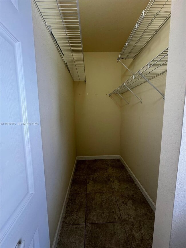 Building Photo - 9401 SW 171st Pl