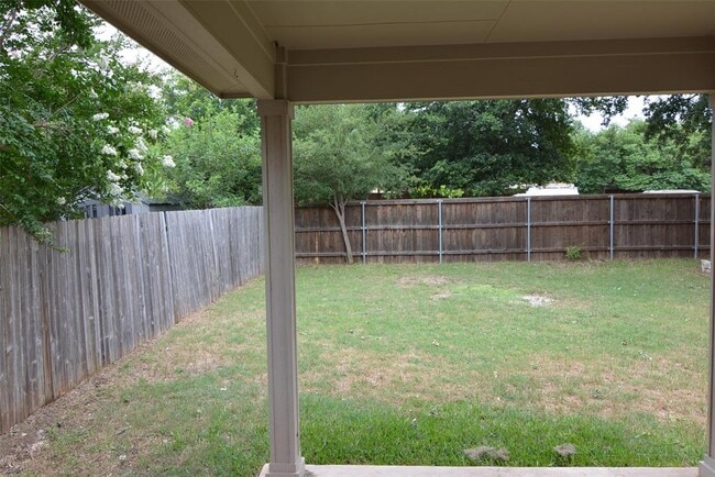 Building Photo - 1303 Horseshoe Ranch Dr