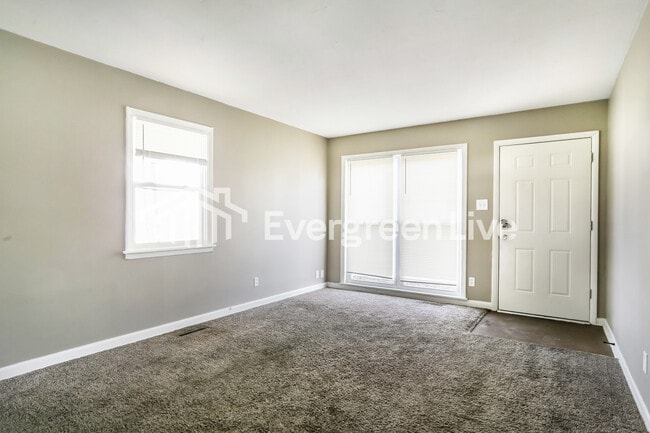 Building Photo - 1665 Shady Lane Rd