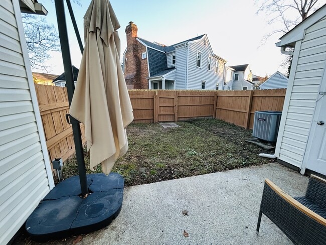 Building Photo - 5607 Gates Landing Rd