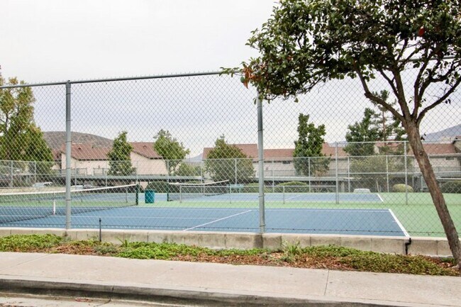 Building Photo - Fully updated condo in Spring Valley/ Rancho San Diego