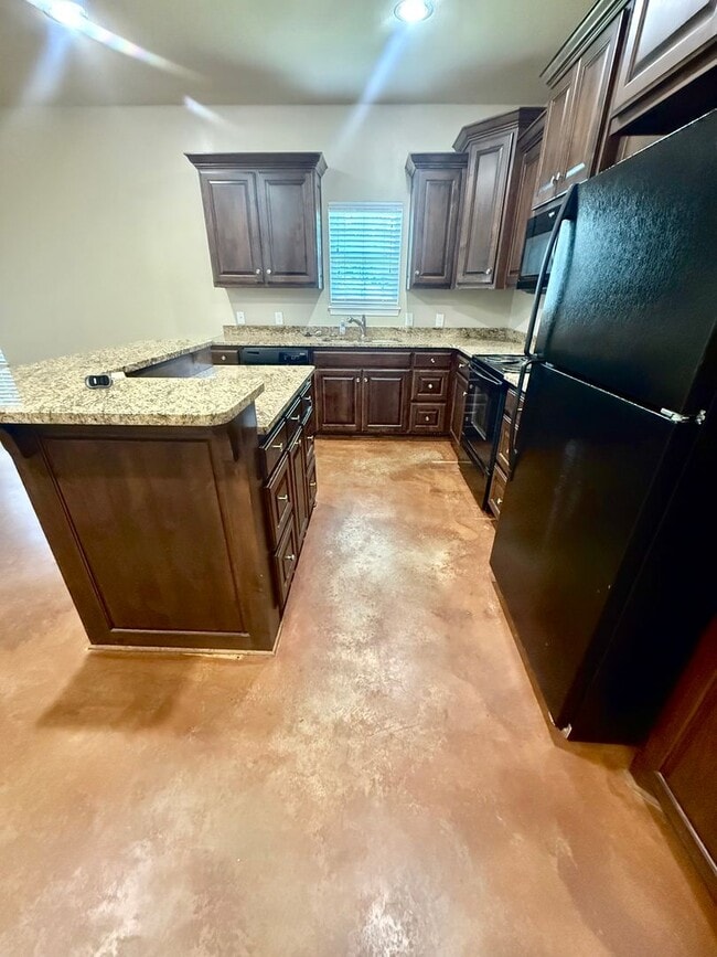 Building Photo - 818 St Hwy 110 S #1B