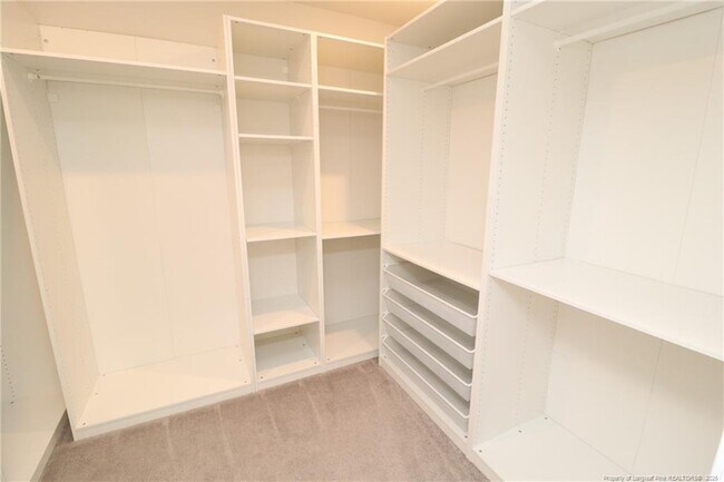 Building Photo - 2936 Baronial St