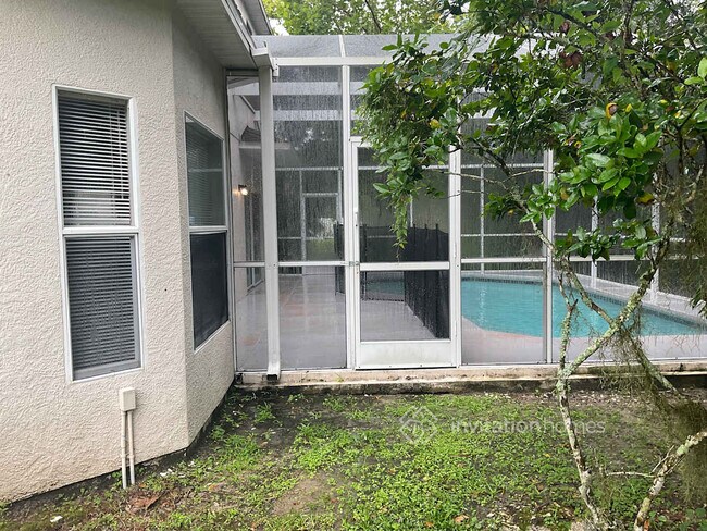 Building Photo - 18221 Sandy Pointe Dr