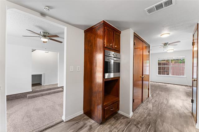 Building Photo - 2810 Golfing Green Dr