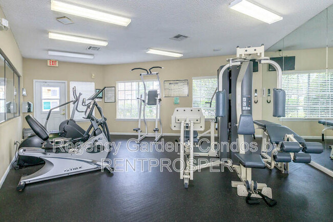Building Photo - 4225 Thornbriar Ln