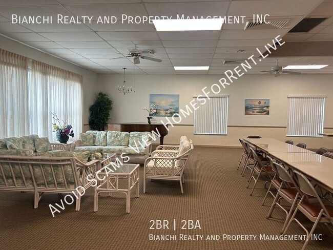 Building Photo - 1657 S Lake Ave