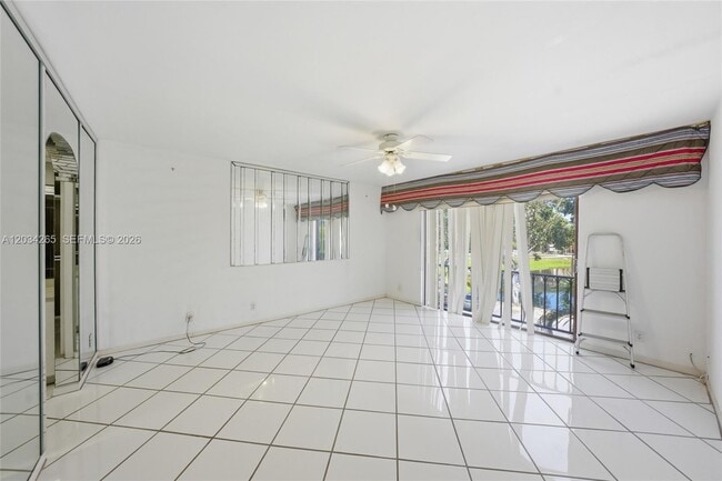 Building Photo - 6010 S Falls Cir Dr
