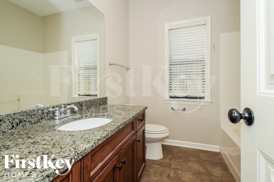 Building Photo - 7701 Timber Leaf Ln