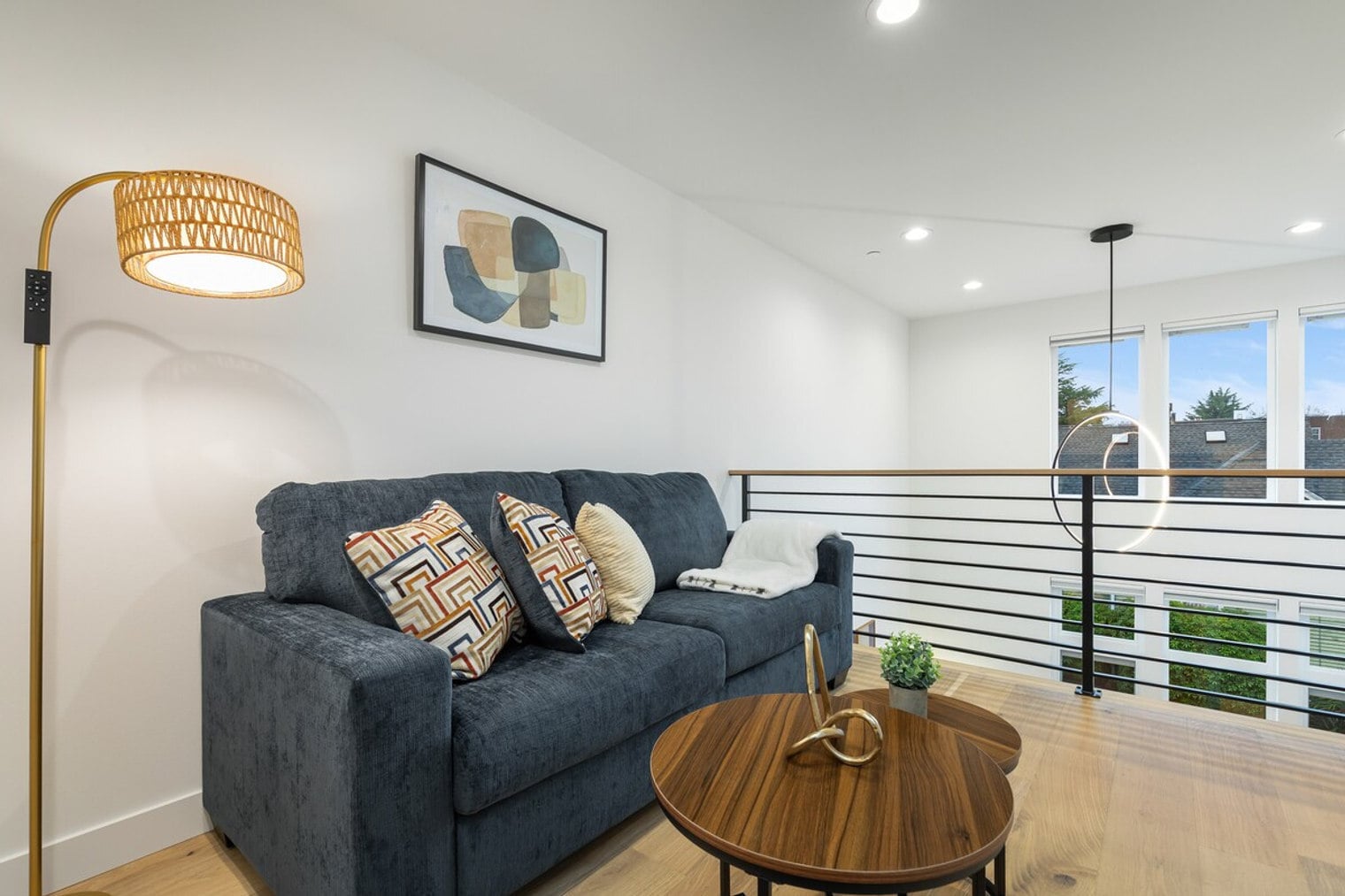 Building Photo - 129 11th Ave E