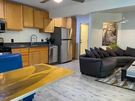 Building Photo - 1043 Sanborn Ave